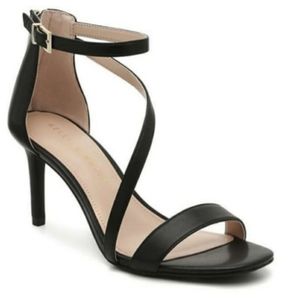 NIB - Kelly & Katie Liana Sandals Size 9M